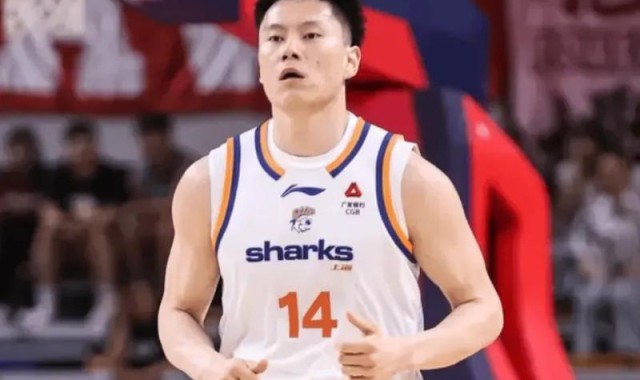 星空体育足球直播-CBA最佳阵容3人成大赢家！李弘权逐步提升，庞峥麟+徐昕获认可！